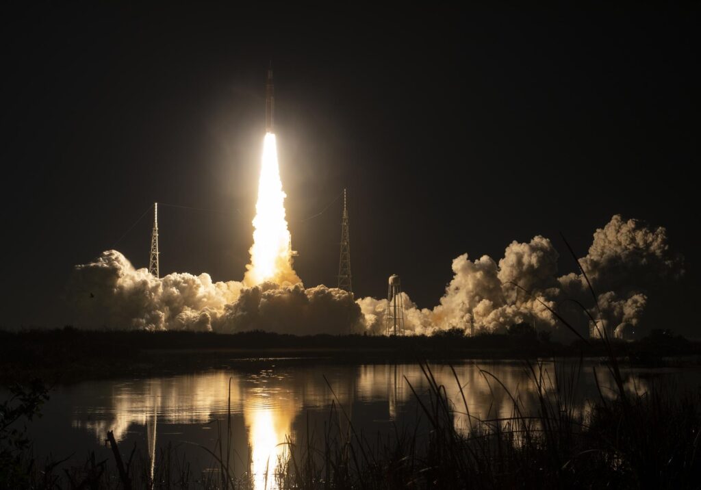 artemis1の打ち上げ時写真